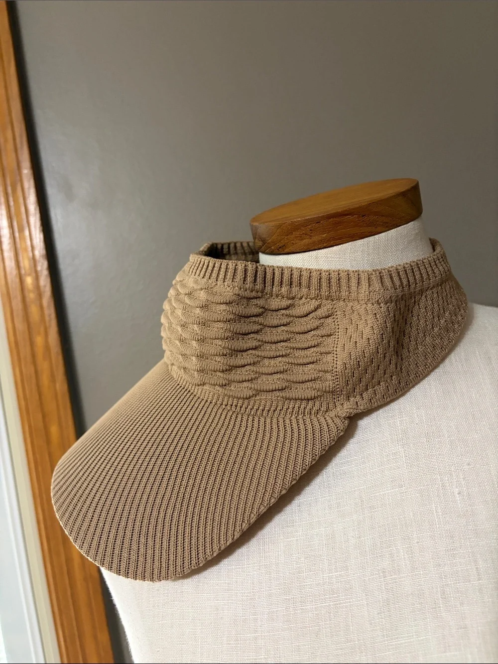 2 stretchy Knit Visors tan/Camel and light gray